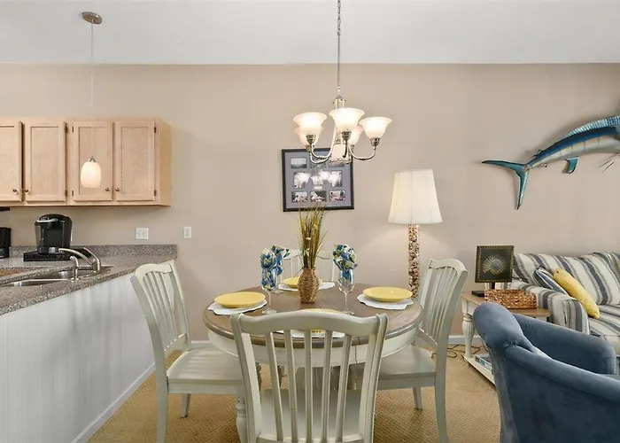2 Bedroom 1st Floor Ritz With Great Bay View!