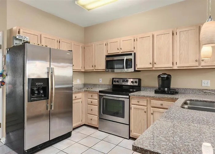 2 Bedroom 1st Floor Ritz With Great Bay View! Holiday home *