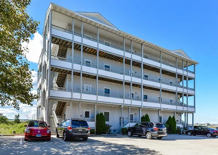 Holiday home 2 Bedroom 1st Floor Ritz With Great Bay View! *
